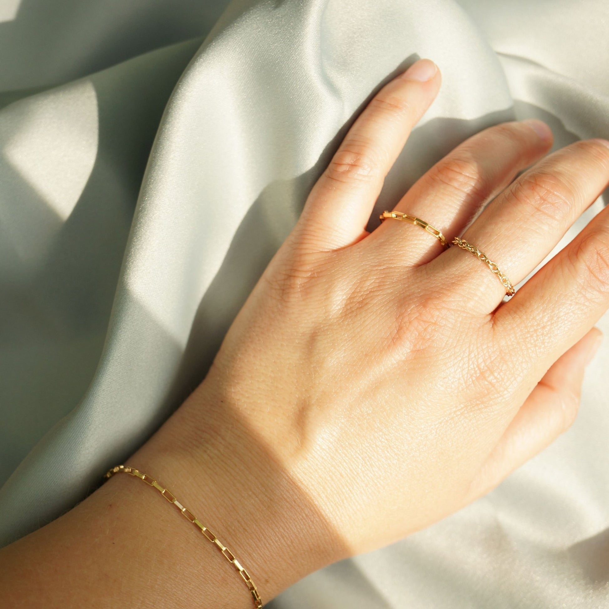65b2bb63f348b87cbe1f70aa_elements-rings-bracelet_1770962370454.jpg