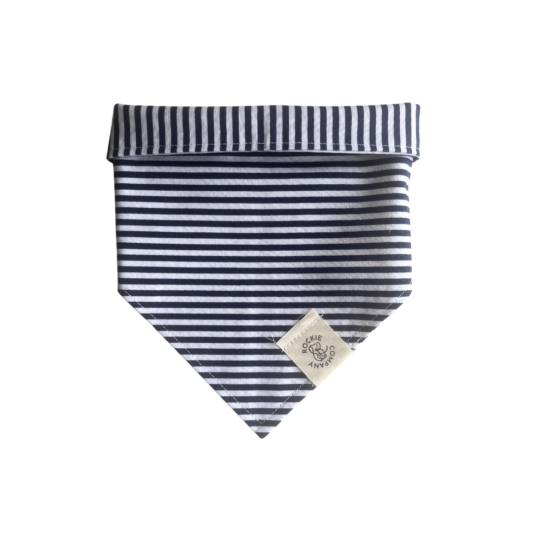 65b2bb63f348b87cbe1f70aa_heart-sunnies-single-print-navy-stripe_1778617852368.png
