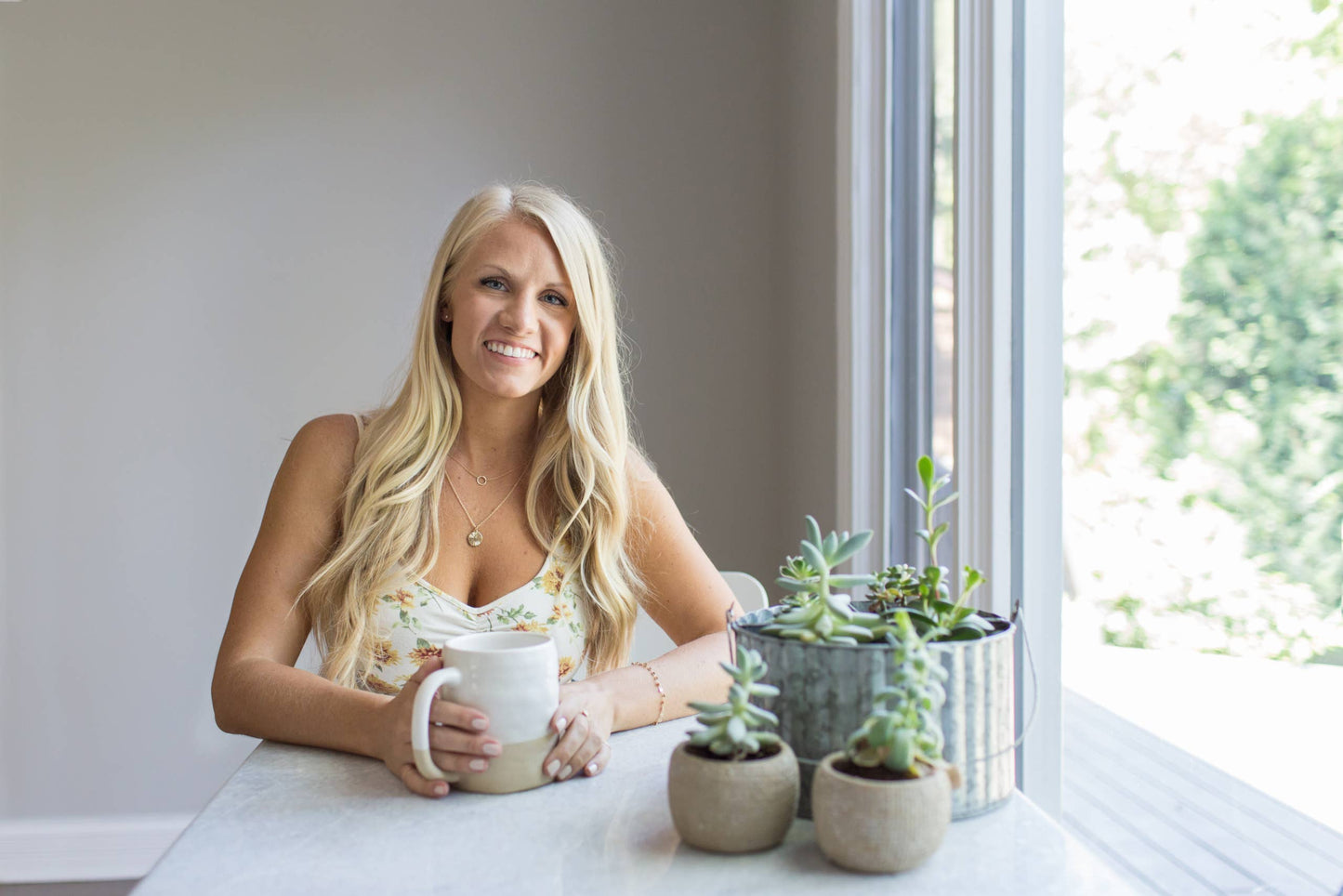 The Plant-Based Cookbook for Women (Gifts for Women)