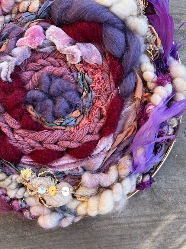 Weaving: Shake Your Tail Feather - 1